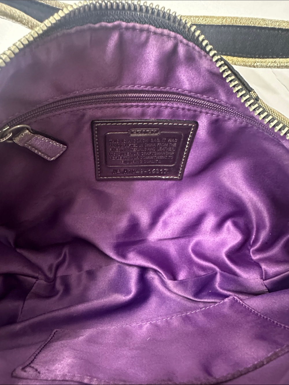 Coach Poppy Signature - Picture 8 of 10